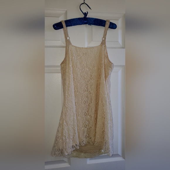 Top - Picture 2 of 3